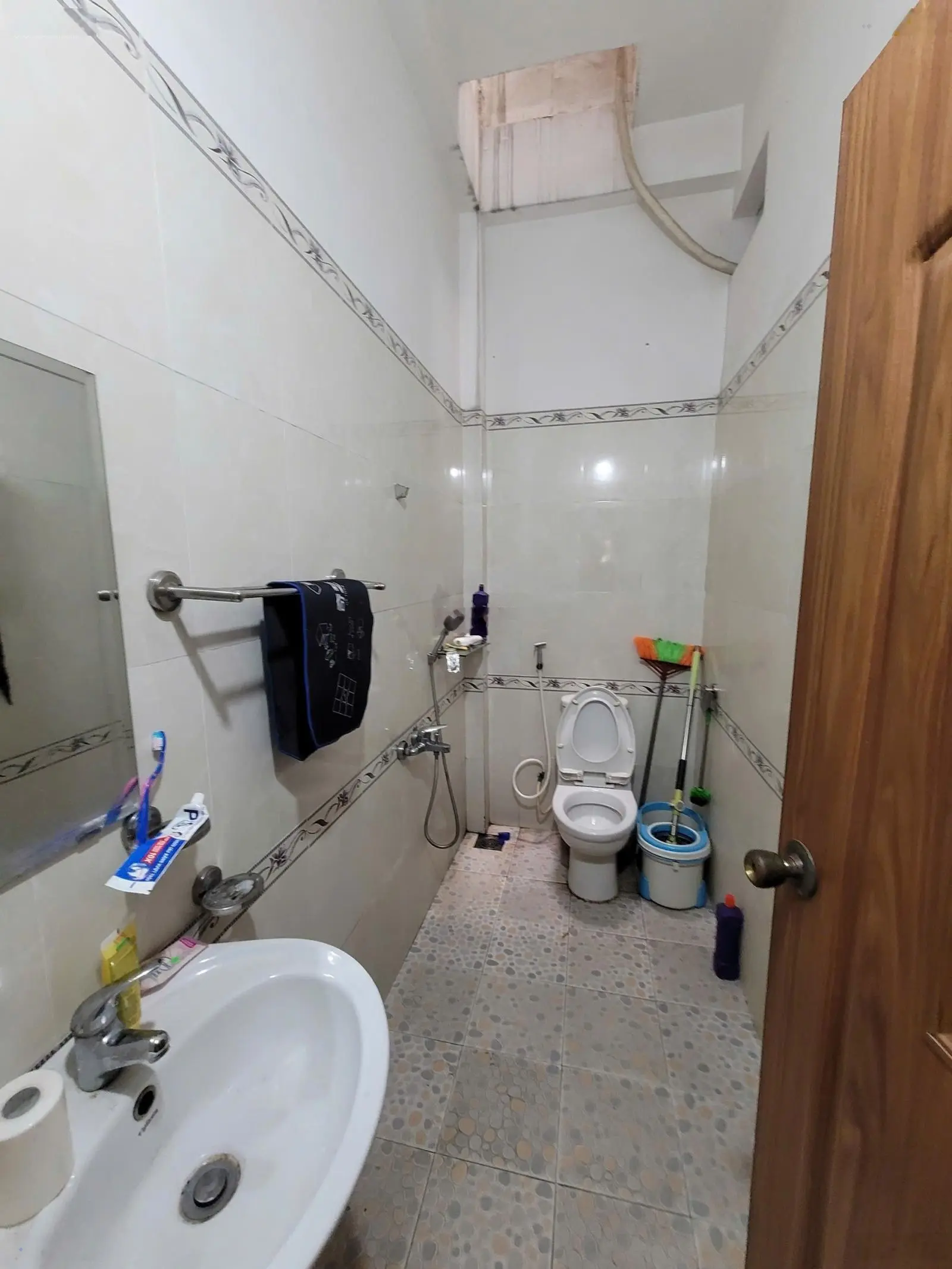 3 Lầu, 5x13m, 4.6 tỷ, mặt tiền kinh doanh, cách BigC Go 900m, 3PN, 3WC, khu dân trí cao, SHR