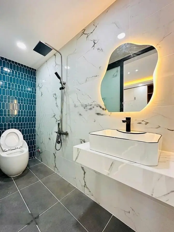 Bán lỗ 500 tr gấp căn nhà hẻm xe hơi Trương Quyền, Phường 6, Quận 3. Giá chỉ 4,9 tỷ 0906 806 *** Ngân