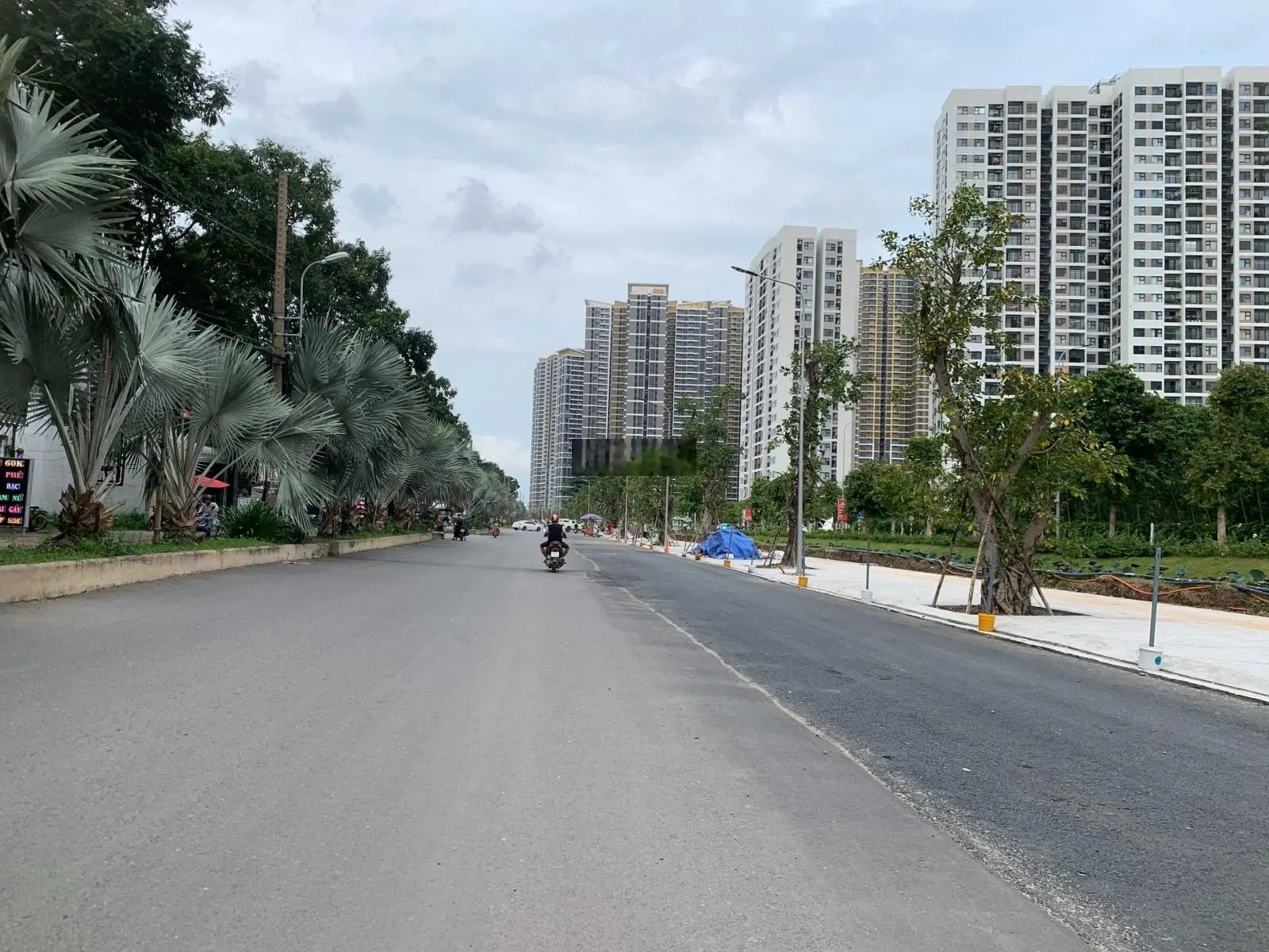 NHÀ BÁN GẤP - KÊU GỌI ĐẦU TƯ - HẺM Ô TÔ CẠNH VINHOME GRAND PARK - FULL THỔ 195M2 - CHỈ HƠN 35TR/M2