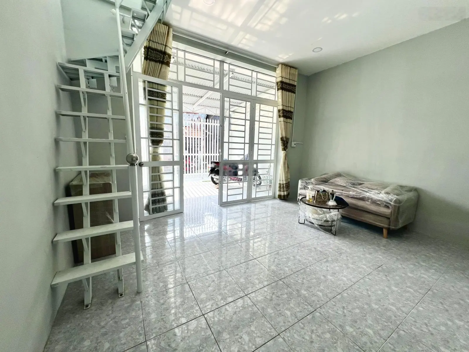 925tr đất và nhà 1 trệt 1 lầu tại KP. Thanh Bình, TT. Gò Dầu