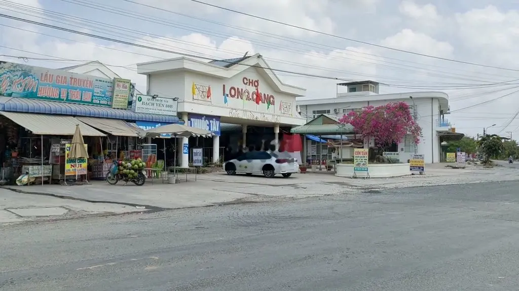 LÔ GÓC 2 MẶT TIỀN NGAY CHỢ LONG CANG SÁT TT. BẾN LỨC 10 PHÚT SÀI GÒN