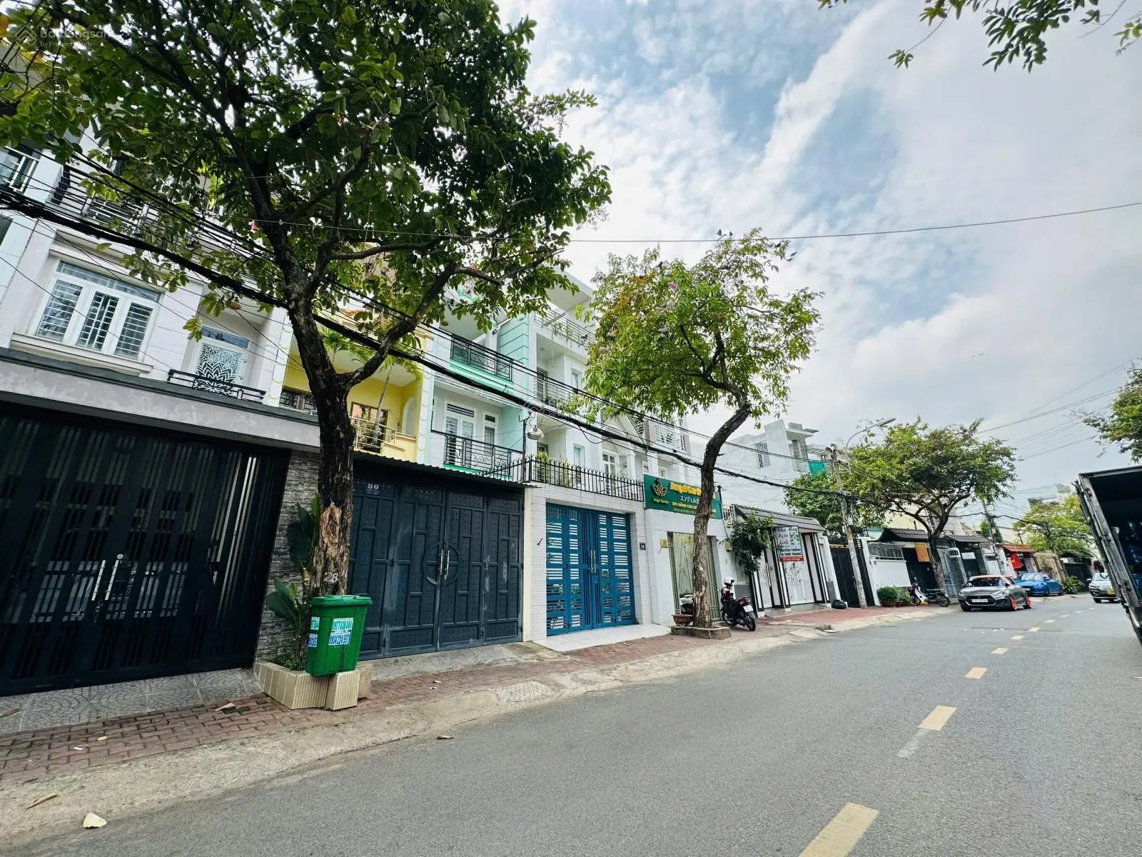 Hiếm, nhà khu vip 3 tầng mặt tiền Khổng Tử - Hiệp Phú - Quận 9 - 3 phút ra ga metro & ngã 4 Thử Đức