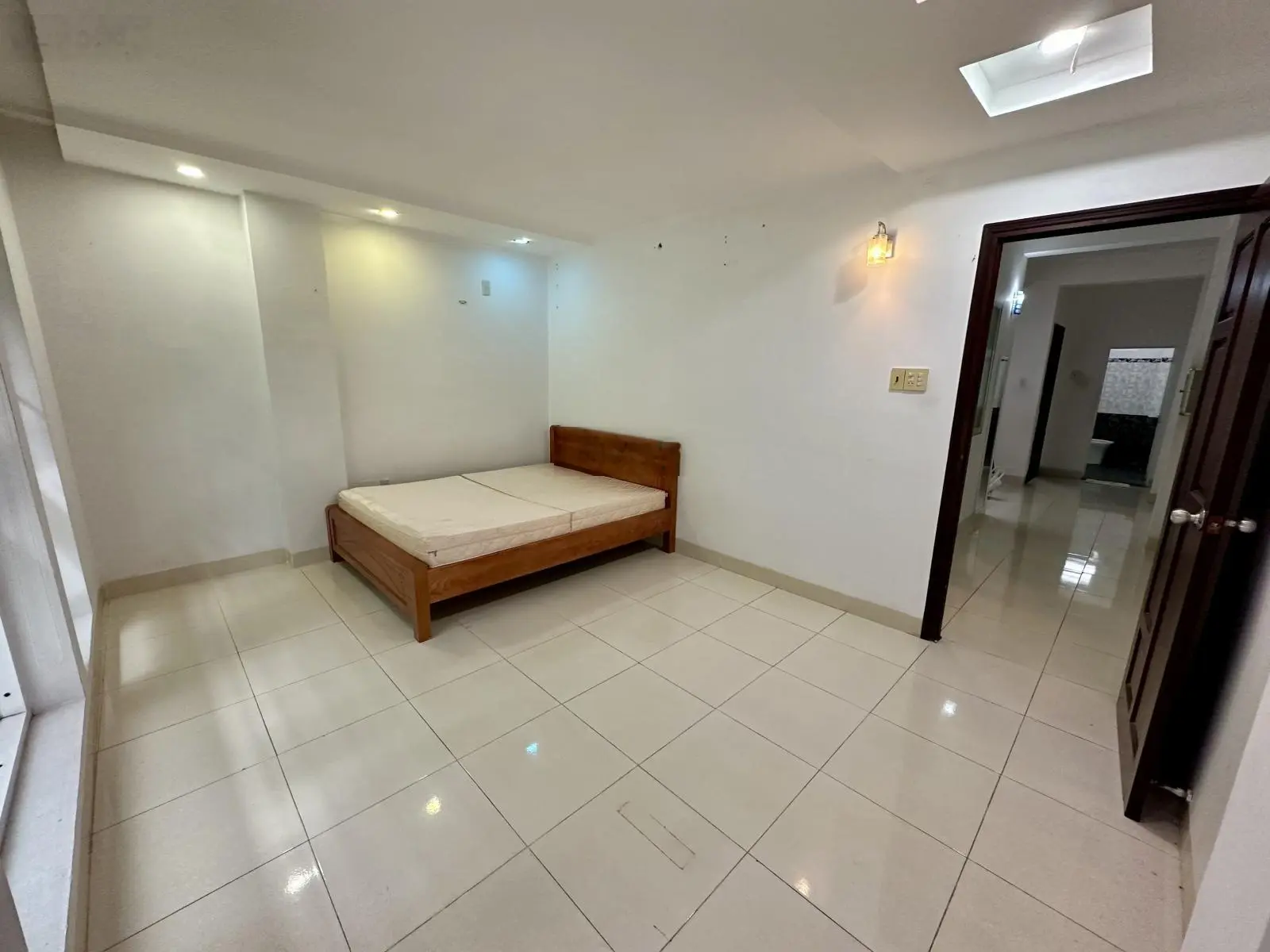 Bán nhà 3 tầng hướng Đông Nam KĐT Phước Long dt 80m2 ngang 5m đường rộng 16m