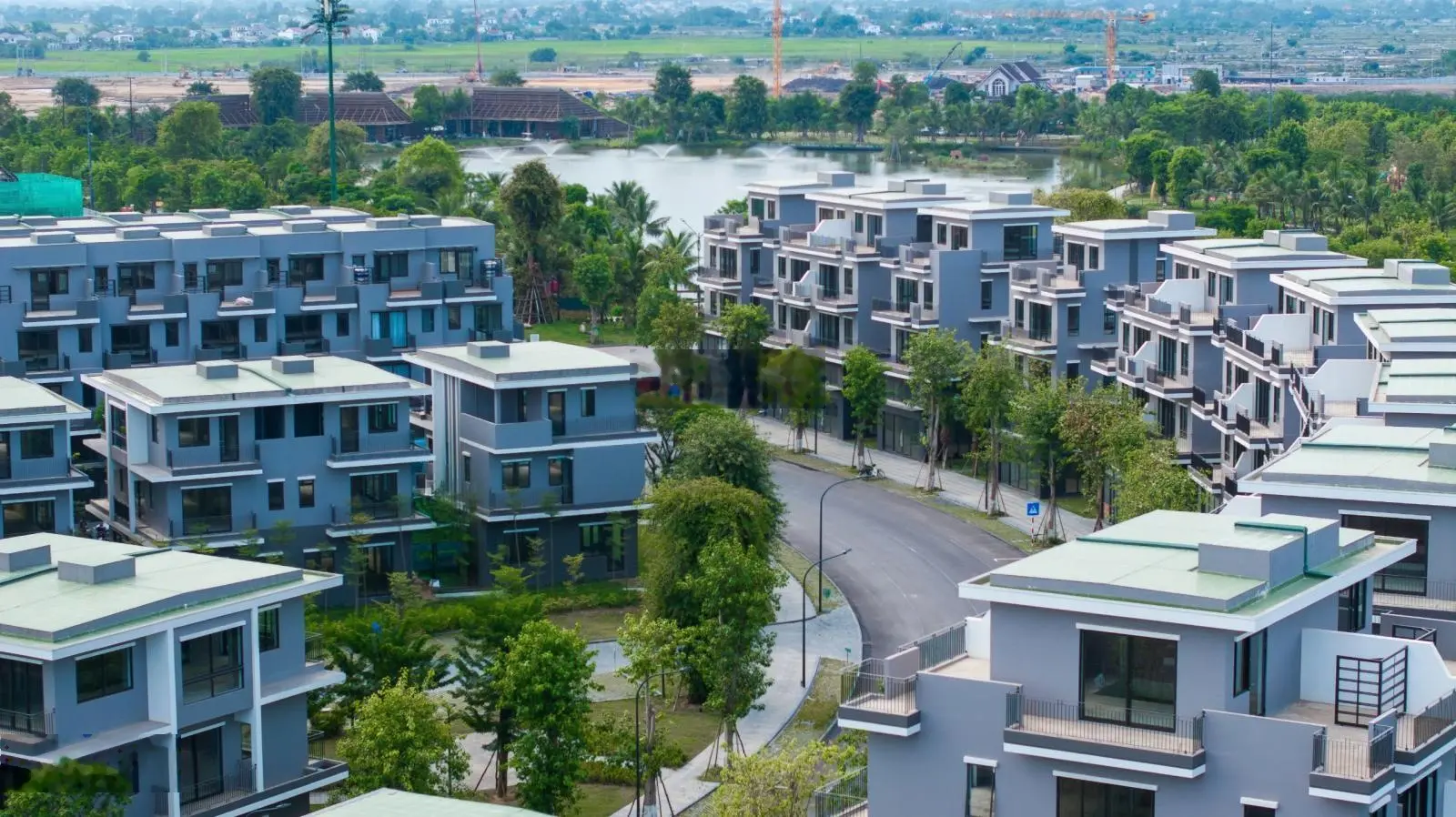 Cần bán gấp căn nhà phố Ecopark Vinh 5. X tỷ