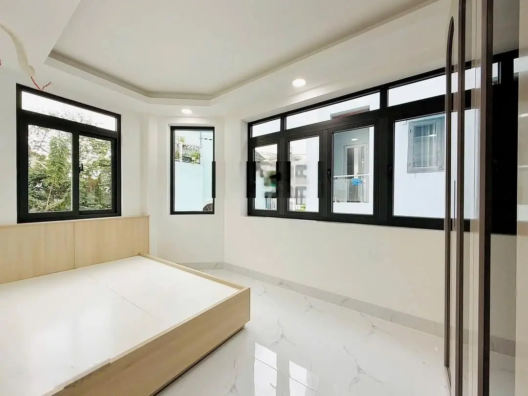 Cần bán gấp nhà đường 3/2, P10, Q10, cách bệnh viện Nhân Dân 300m, giá 3,94tỷ, DT 82m2, còn HĐ thuê