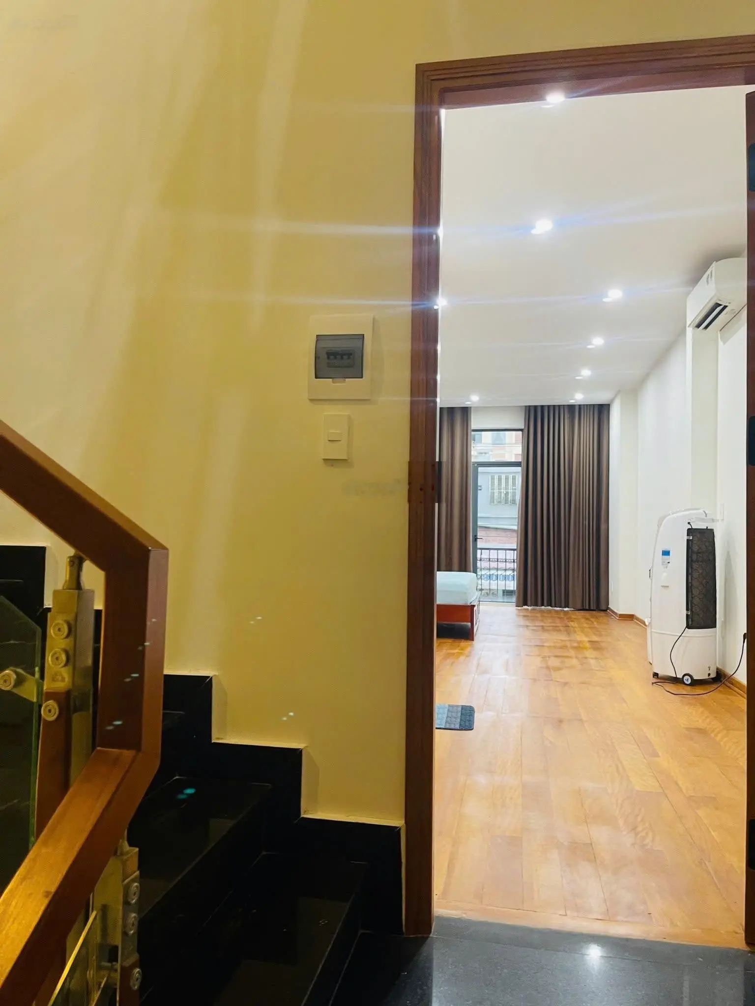 Nhà 3 tầng mới đẹp mặt tiền đường Lê Thanh Nghị gần Phan Đăng Lưu trục đường kinh doanh sầm uất