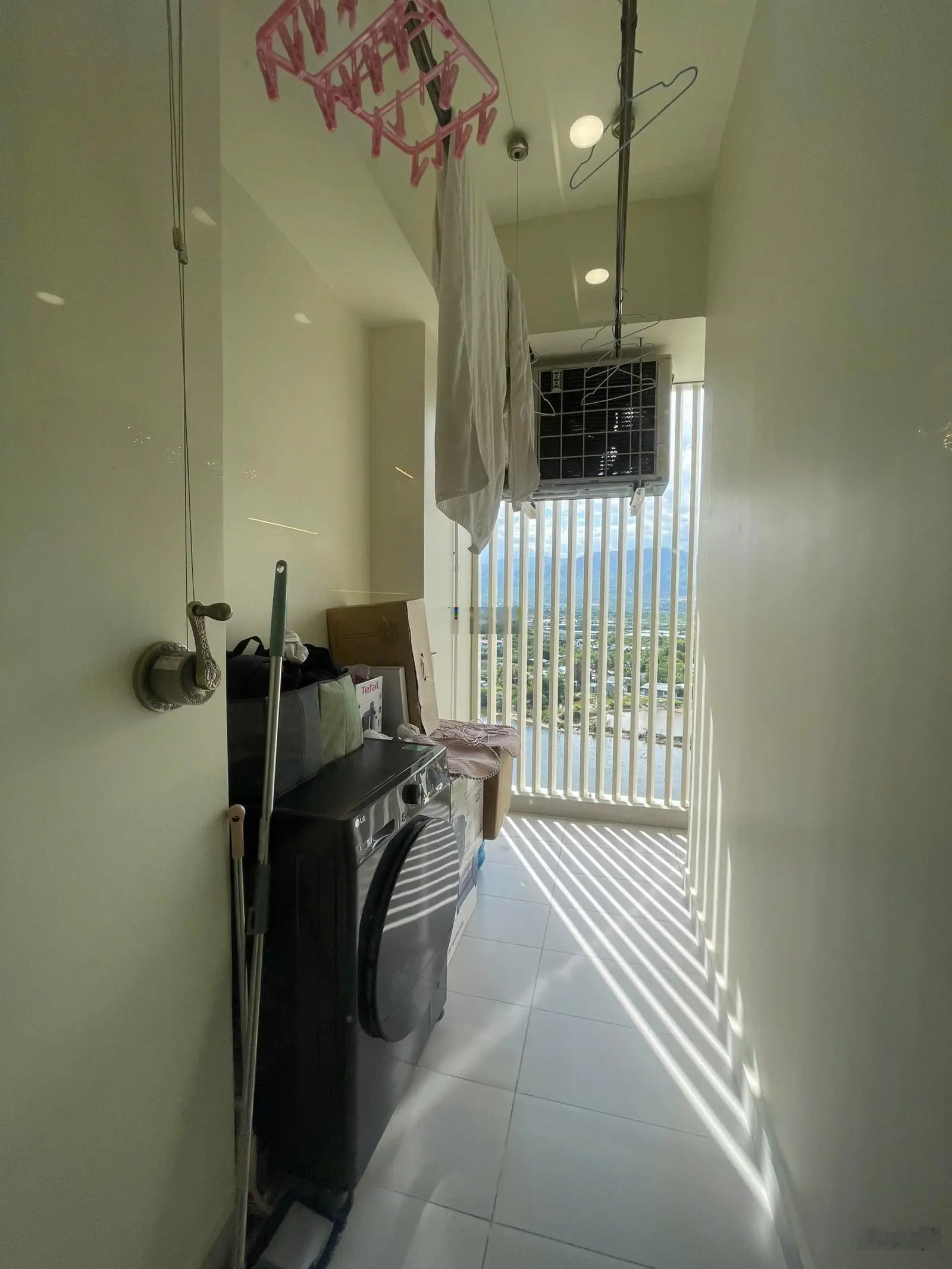 Bán căn hộ 2PN siêu hiếm tầng cao - CT1 Riverside Luxury