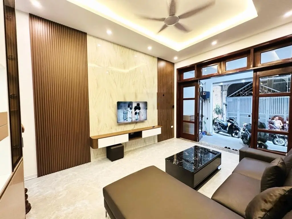 Bán nhà phân lô, ô tô đỗ cửa, phố Định Công, 2 thoáng, full nội thất 66m2 x4 tầng, giá chỉ 10,2 tỷ