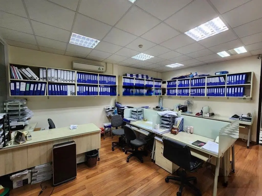 Ngộp tiền bán gấp nhà Mạc Đĩnh Chi Đa Kao Quận 1. Gía bán 5 Tỷ 6 - 5 x 12m. 1 trệt 2 lầu. Sổ sẵn