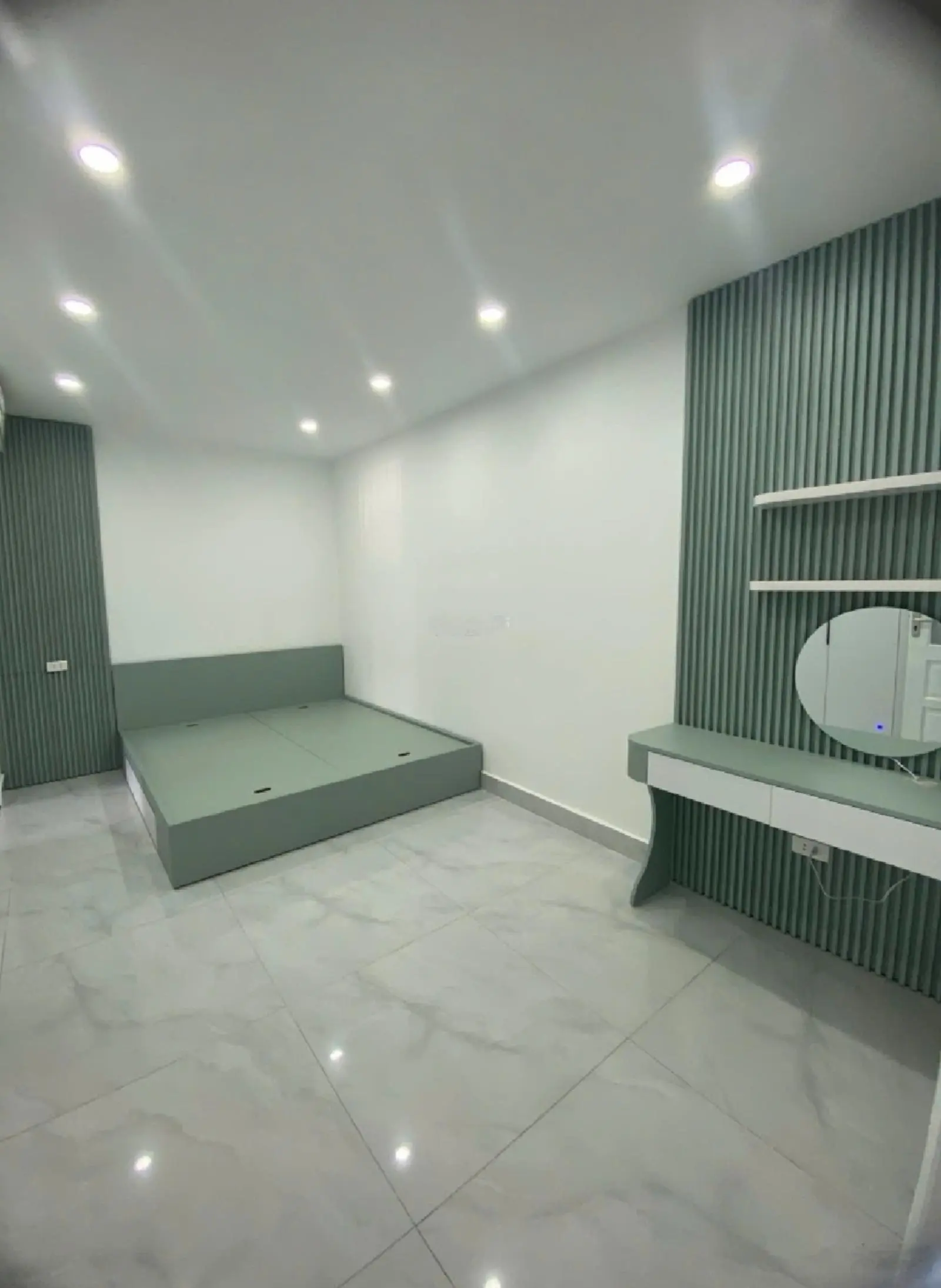 Bán chung cư thành phố giao lưu 77m2 , 2 phòng ngủ , nội thất mới ở ngay , giá 4,08 tỷ