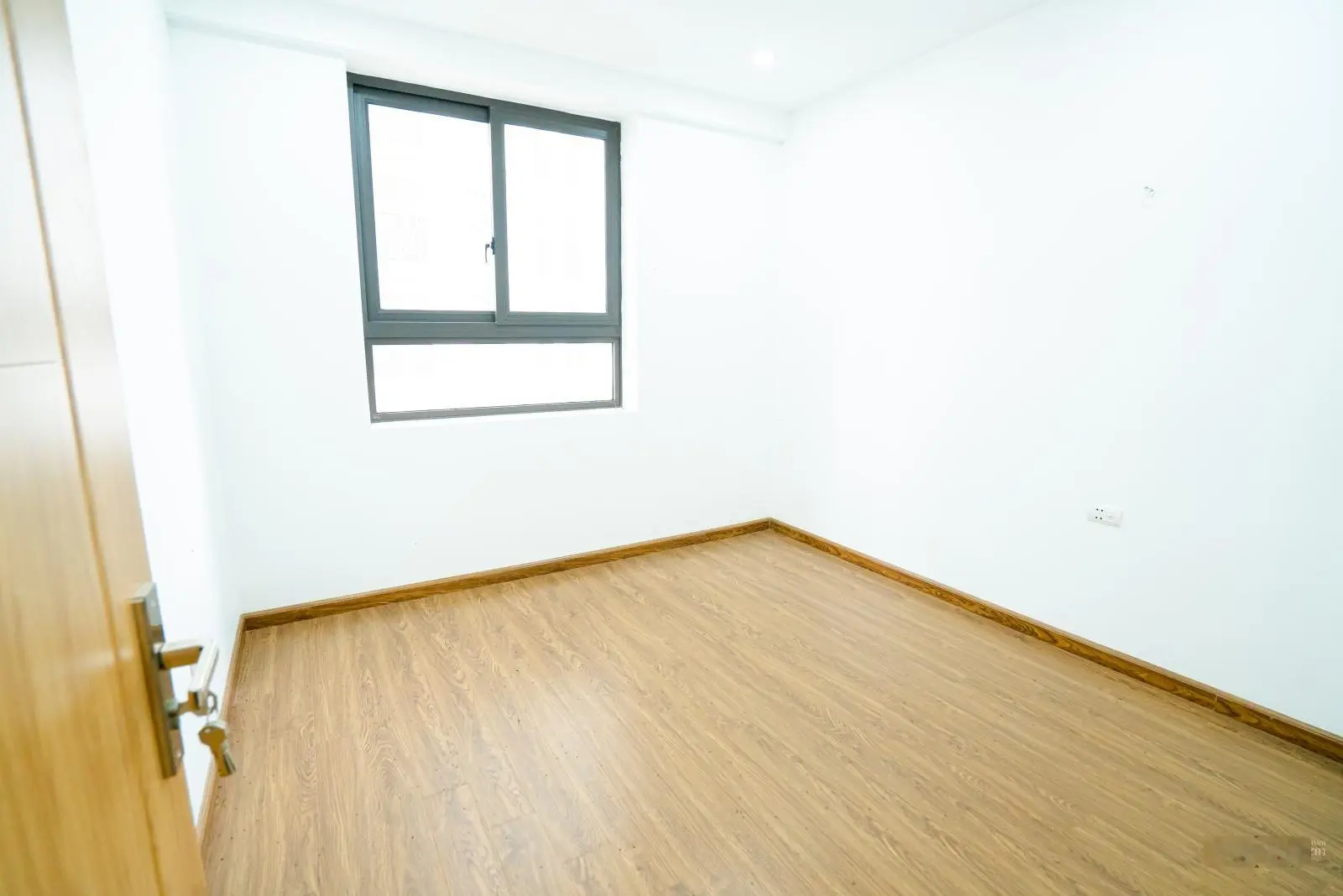 Bán căn 3PN để ở hoặc cho thuê (có sẵn khách thuê), sẵn sổ hồng lâu dài giá 1,9 tỷ