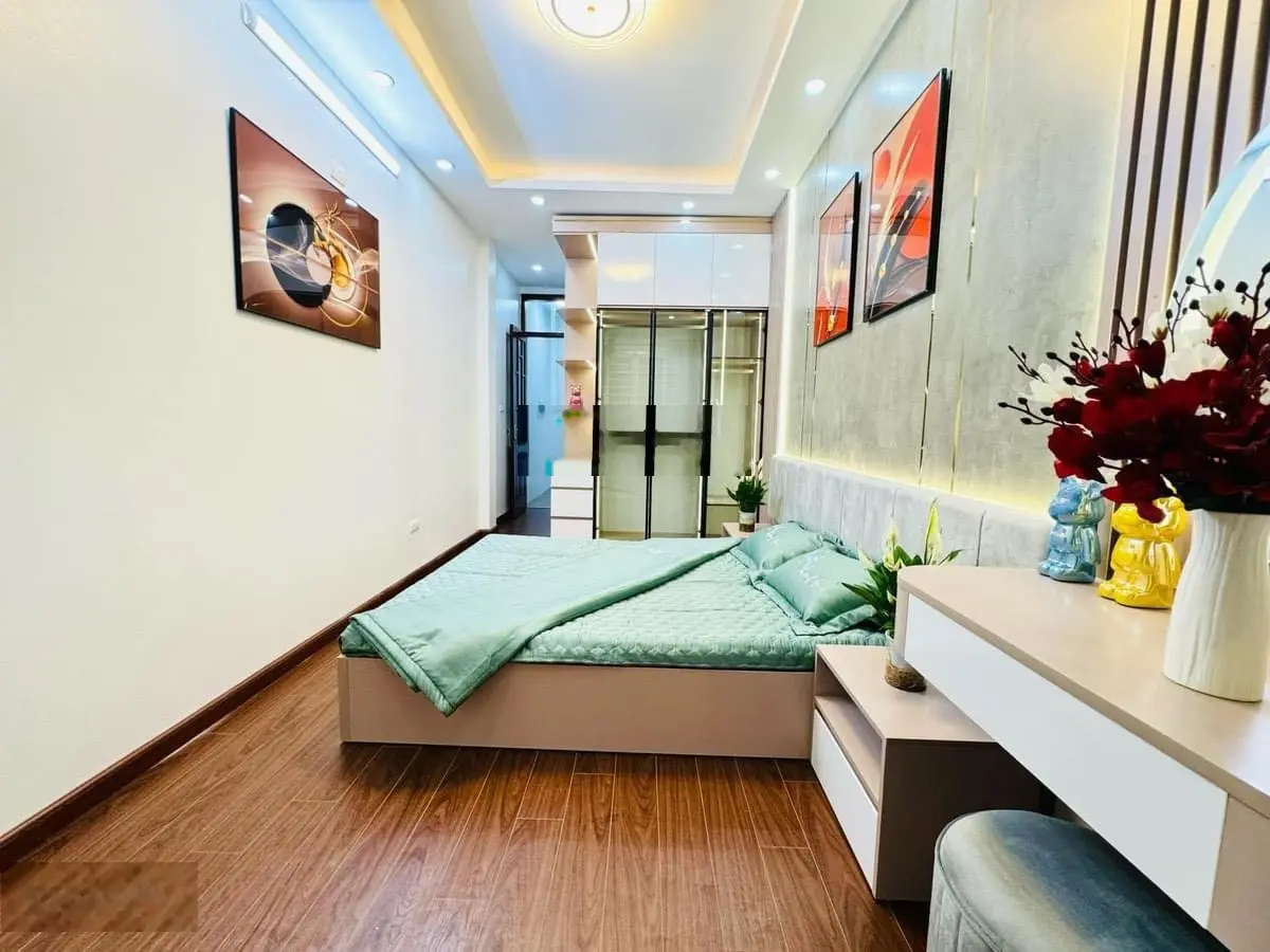 Nhà mặt phố Hàng Giấy diện tích 98 m2 nhà 5 tầng mặt tiền 3,5m giá 49 tỷ