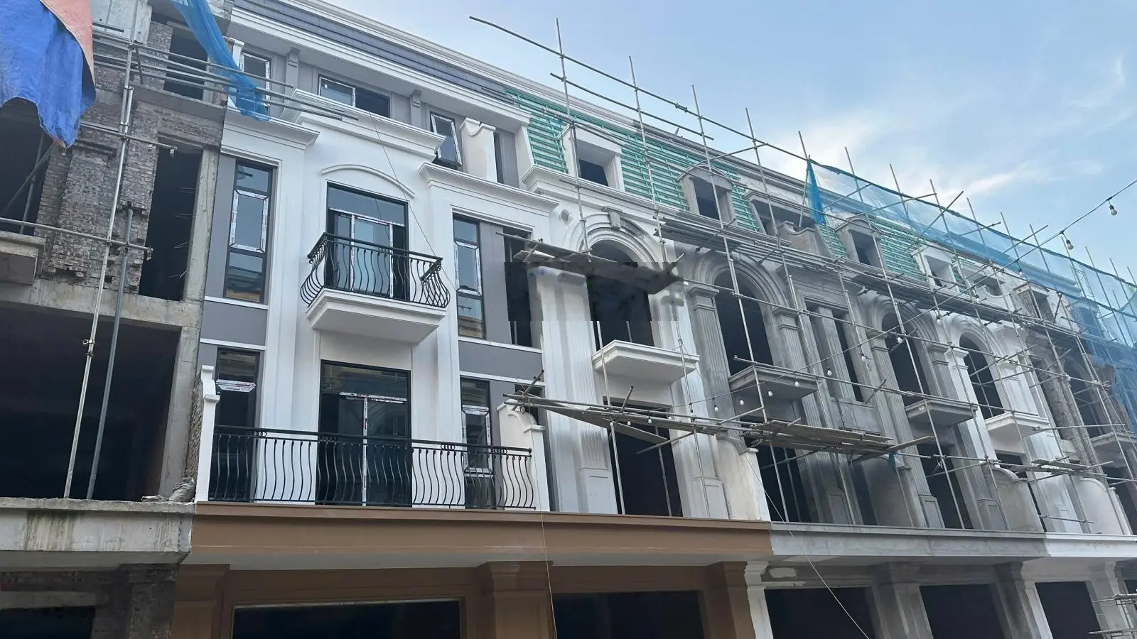 Bán liền kề 4PN, 4WC, 60m2, hướng Đông Nam giá chỉ 4,4 tỷ tại Star Central, Bùi Viện, Kiến An