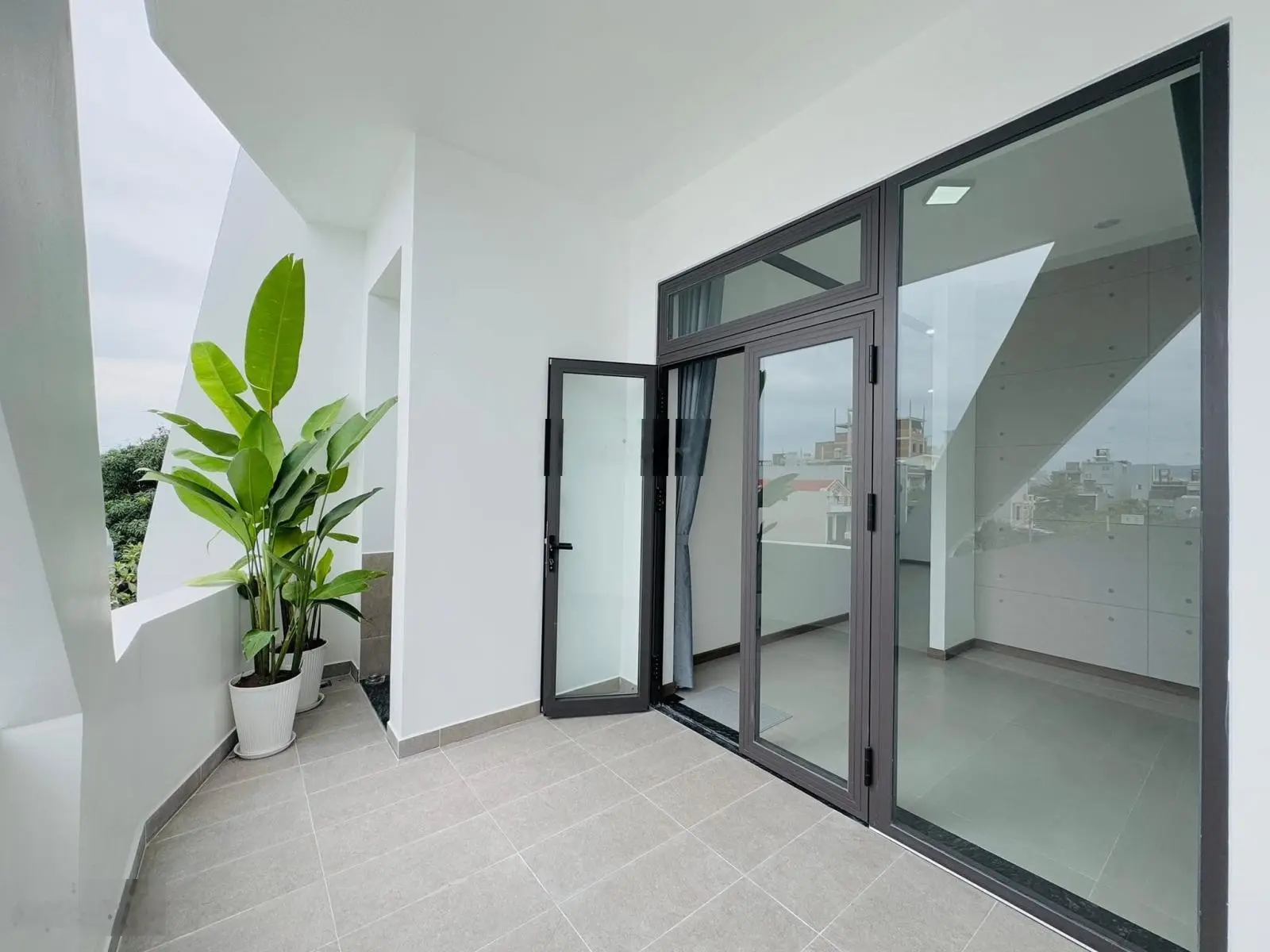 Bán gấp nhà Hồ Văn Huê, P9, Phú Nhuận, giá mềm, DT 57,6m2. Giá 3,1 tỷ