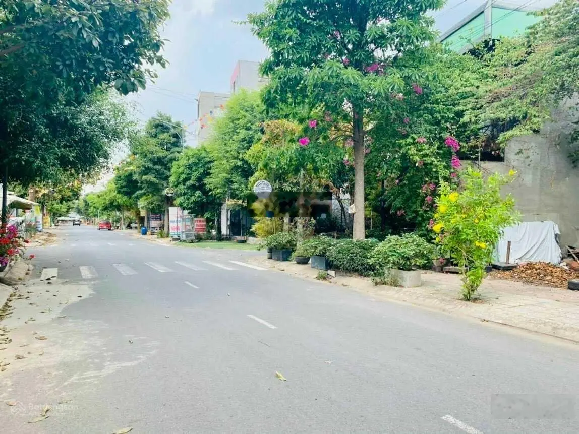 Chính chủ cần bán gấp 12 nền giá ngộp chỉ 1tỷXXX Lò Lu, Q9, SHR và ưu đãi cực lớn lên đến 300tr