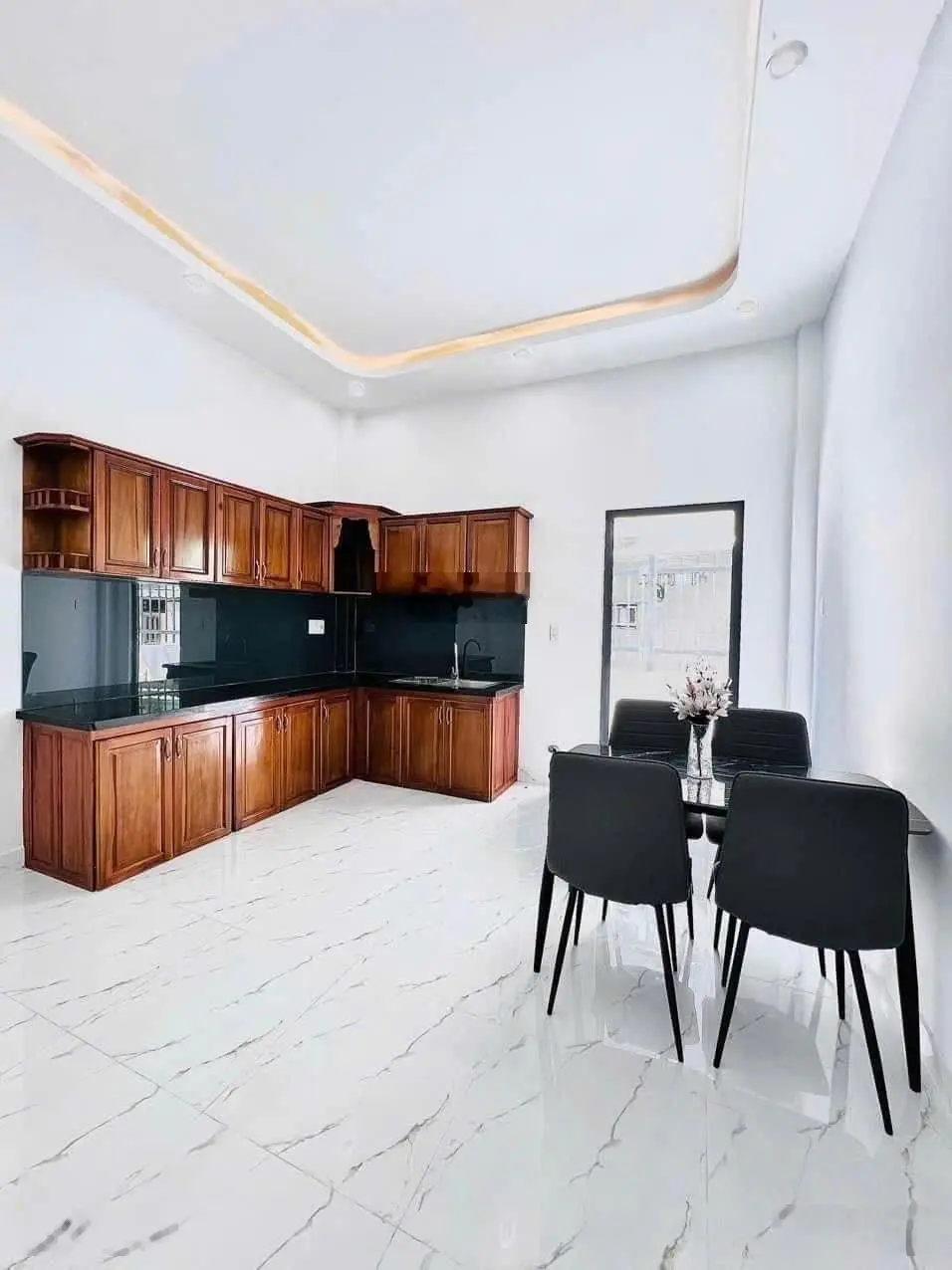Bán nhà riêng tại đường Bùi Thị Xuân, P3, Tân Bình. DT 44,8 m2. SHR, giá 2,3 tỷ