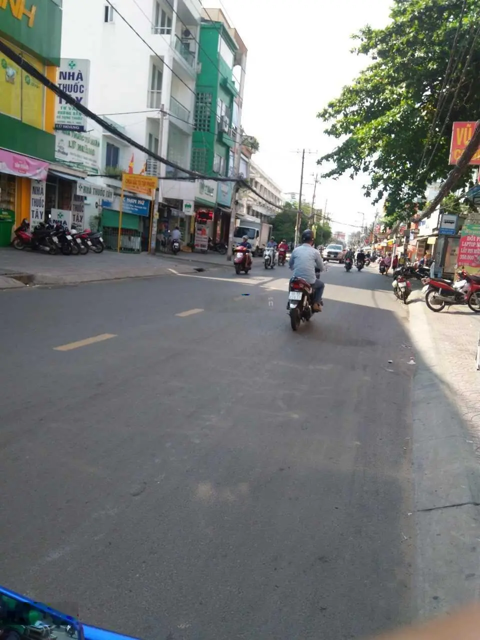 Bán gấp nhà mặt tiền Phan Văn Trị,P11,Bình Thạnh, 5.6x28m, có vỉa hè, xd Hầm + 7 tầng, giá 21.9 tỷ