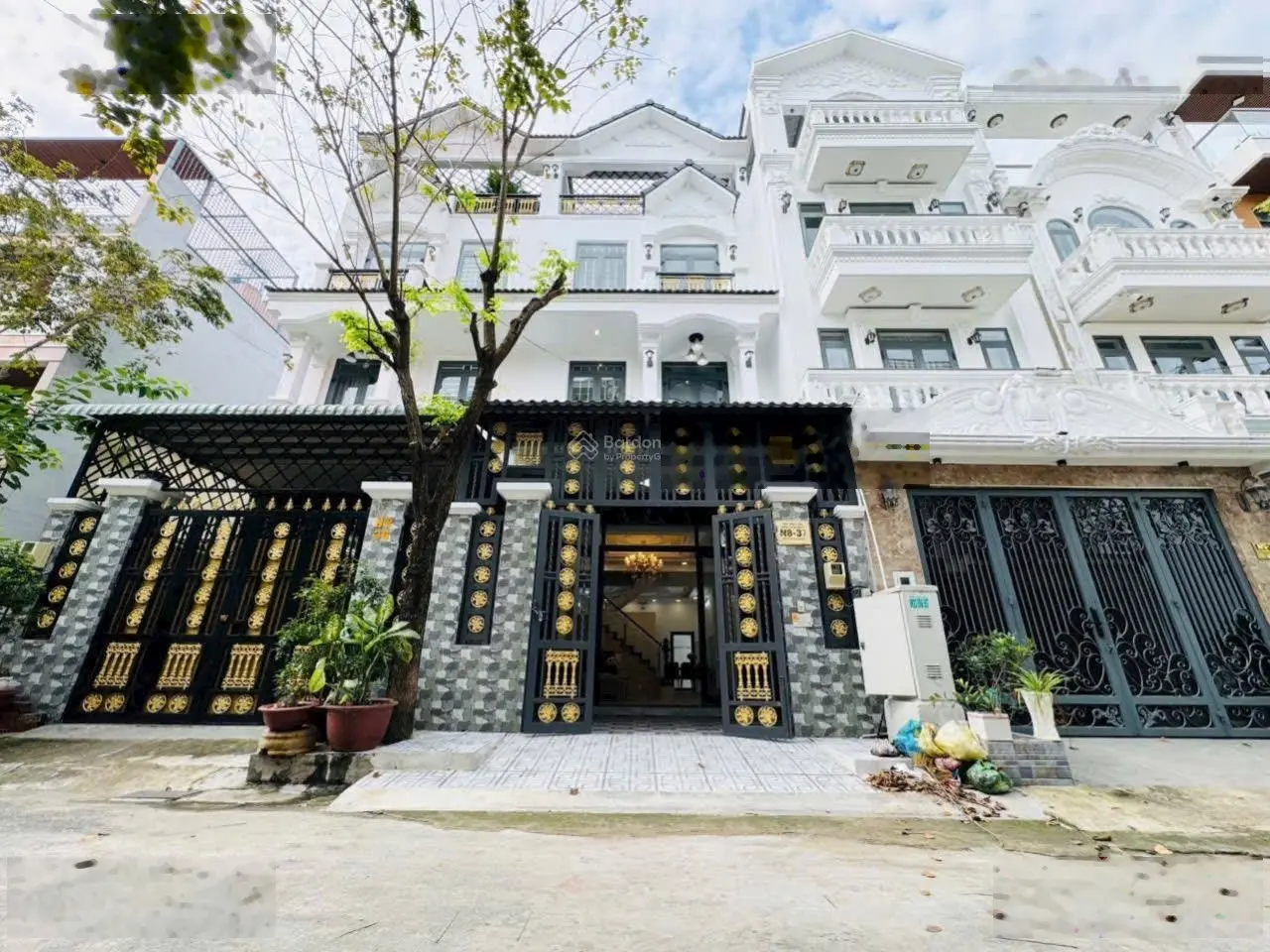 Bán nhà tân cổ điển-khu dân cư huỳnh tấn phát