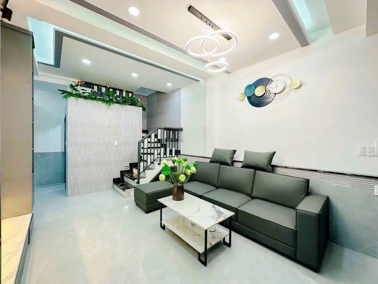 Bán Nhà đẹp y hình 1trệt, 1lầu, 2PN 4,65 tỷ hẻm xe hơi 1422 đ.Huỳnh Tấn Phát, phường Phú Mỹ, Quận 7