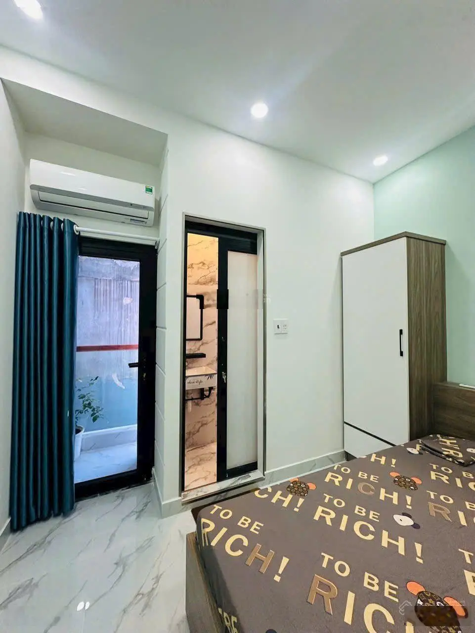 Bán nhà riêng giá 8,8 tỷ VND tại Quận 1, dt 4,2x 10 trệt 3 lầu giá 8,8 tỷ 0919 979 ***