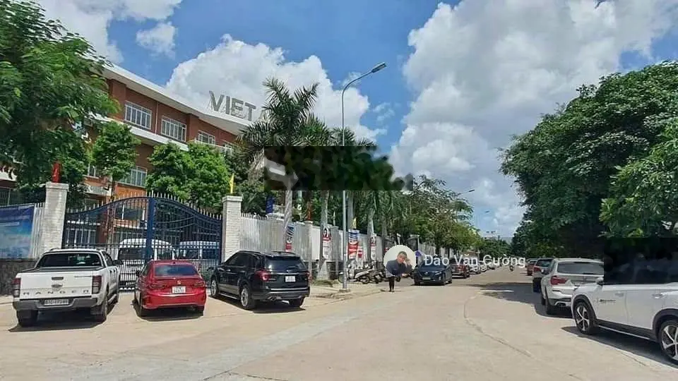 Bán nhà mặt tiền đường 10 trung tâm hành chính dĩ an bình dương 100m2 dts 273m2 giá 7.8ty