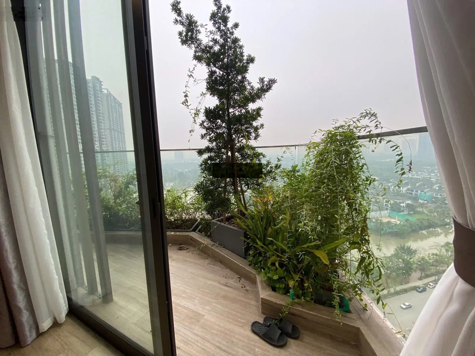 Sở hữu căn hộ 3 phòng ngủ góc sân vườn SoL Forest Ecoaprk view cực đẹp giá tốt. 0938905585