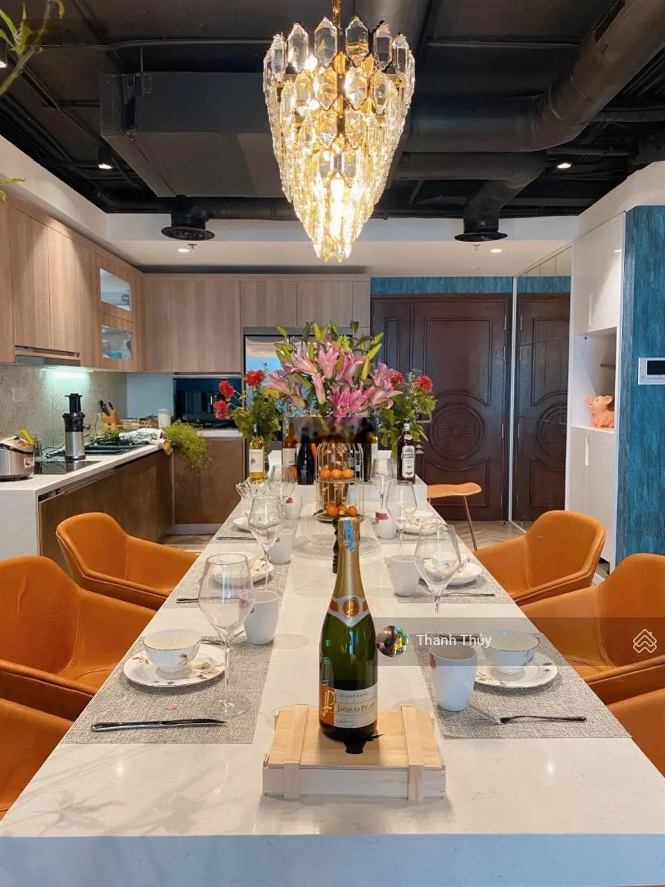 Hàng hiếm 146m2 view Hồ Tây nội thất hiện đại, giá rẻ chủ nhà thân thiện. 0912 864 ***