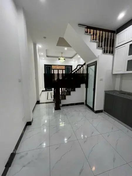 Chỉ 2,2 tỷ có nhà 4 tầng*33m2. ngõ rộng ô tô đỗ cổng. cách trung tâm hà đông chỉ 5km.gần trục qlộ 6