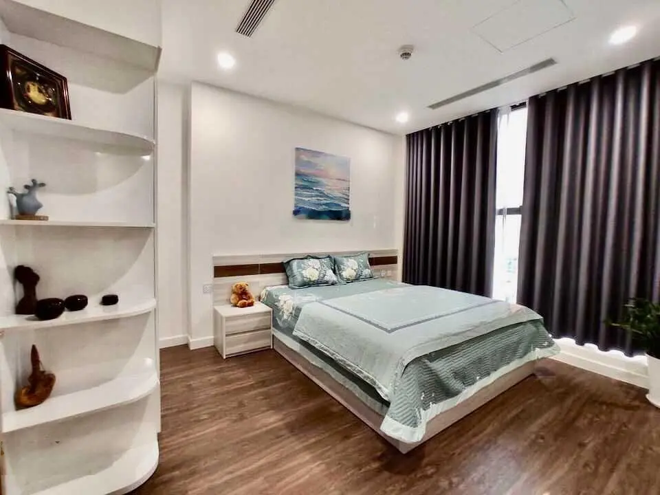 Bán nhanh căn 2 ngủ Sunshine City diện tích 72m2