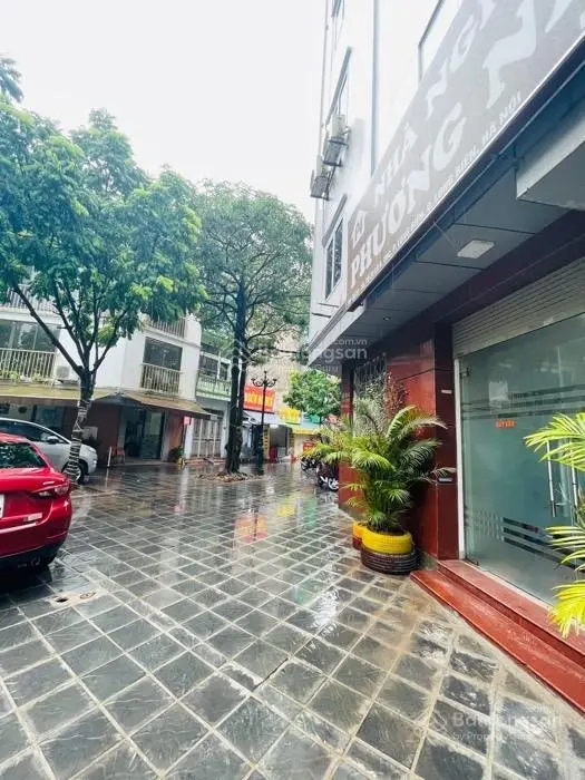 Bán khách sạn đang kinh doanh tốt dòng tiền 350 triệu/ tháng có sổ điện tử 2 năm gần nhất0868779497