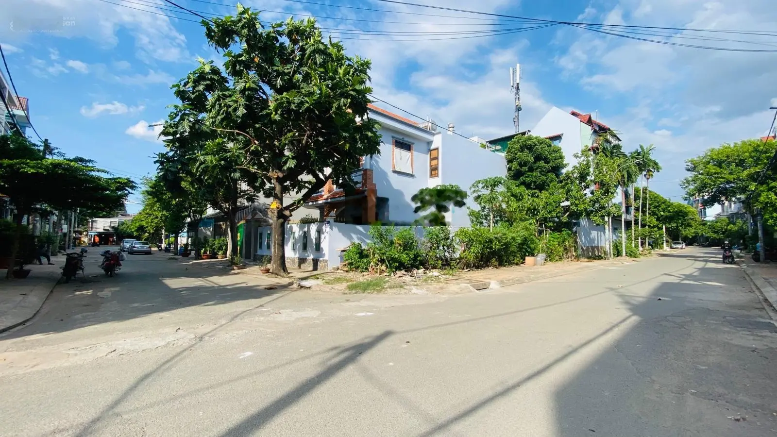 Bán căn nhà DT 140m2 Đường số 9, Linh Trung giá bán 10 tỷ 400 triệu LH 0937 752 ***
