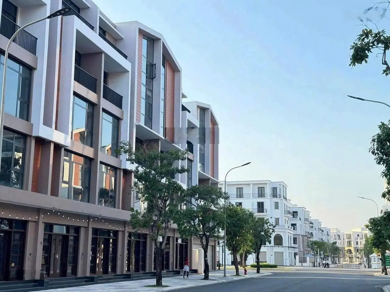 Biệt Thự Ánh Dương 70 m2 , View Trực Diện Công Viên , Cạnh Biển Hồ ,Trường Học, Sổ Lâu Dài