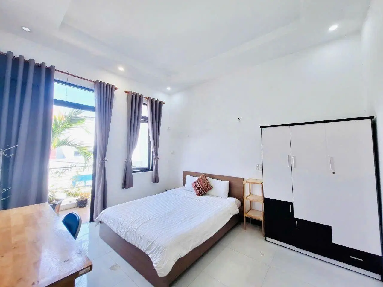 Siêu phẩm gần biển mỹ khê nhà 3 tầng, ô tô vào tận cửa vừa ở vừa kinh doanh giá đầu tư!