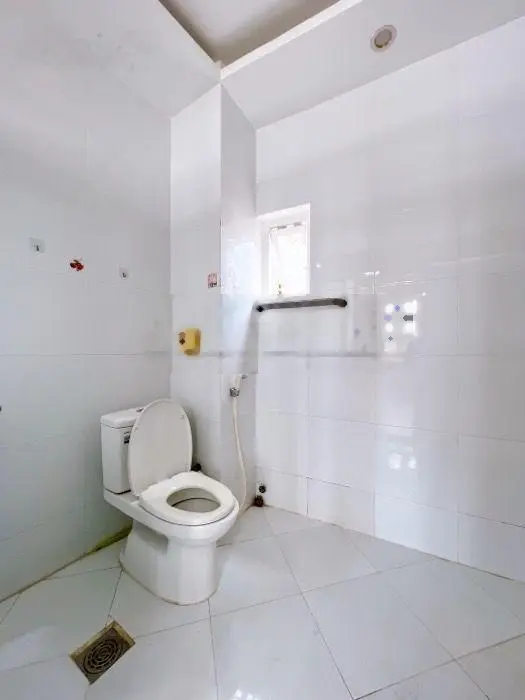 Mặt tiền 5 tầng 8 phòng có thang máy, Bến Vân Đồn, Vĩnh Khánh Quận 4