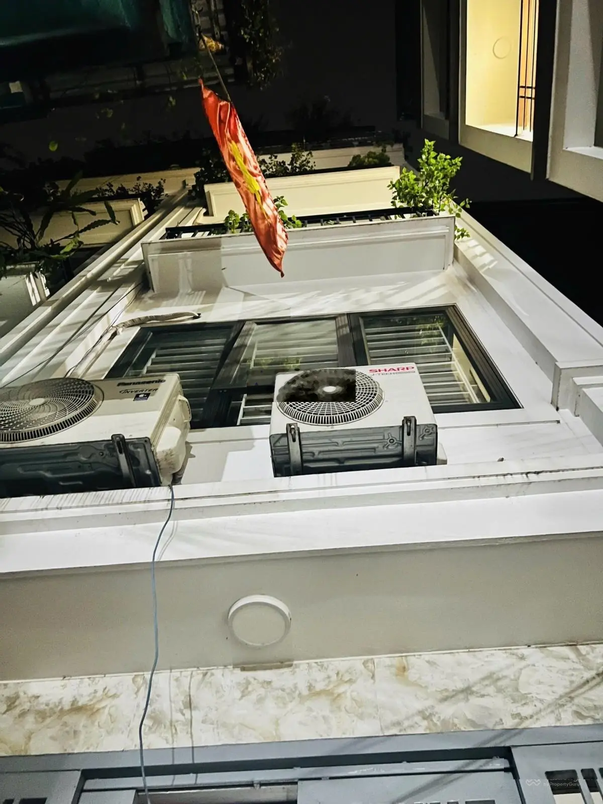 Cần bán nhà riêng Phố Xuân La 35m 5Tg MT 3,5m chỉ 9 tỷ full nội thất ô tô đỗ cửa 30m ra phố.