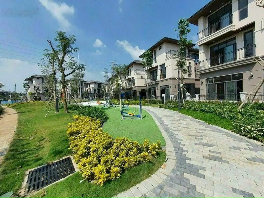 Cần tiền bán gấp BT song lập view công viên Zeitgeist City Nguyễn Hữu Thọ - 9.5 x17 m2 - 17.8 tỷ TL