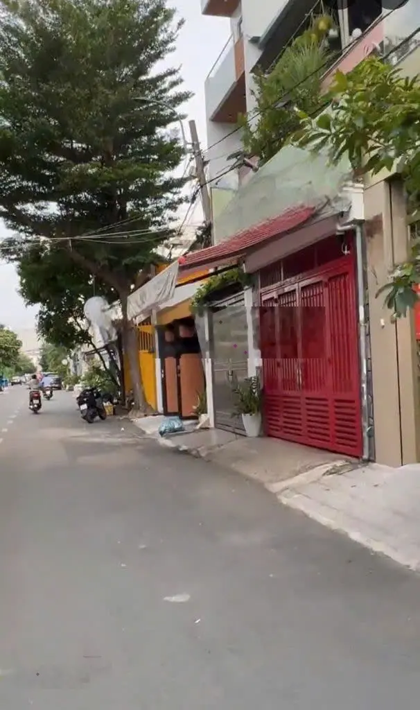 Nhà ngợp cần bán ngay MT Nguyễn Oanh DT 60m2 GIÁ 3 tỉ 920 nhà hẻm oto đang cho thuê mặt bằng 9tr5