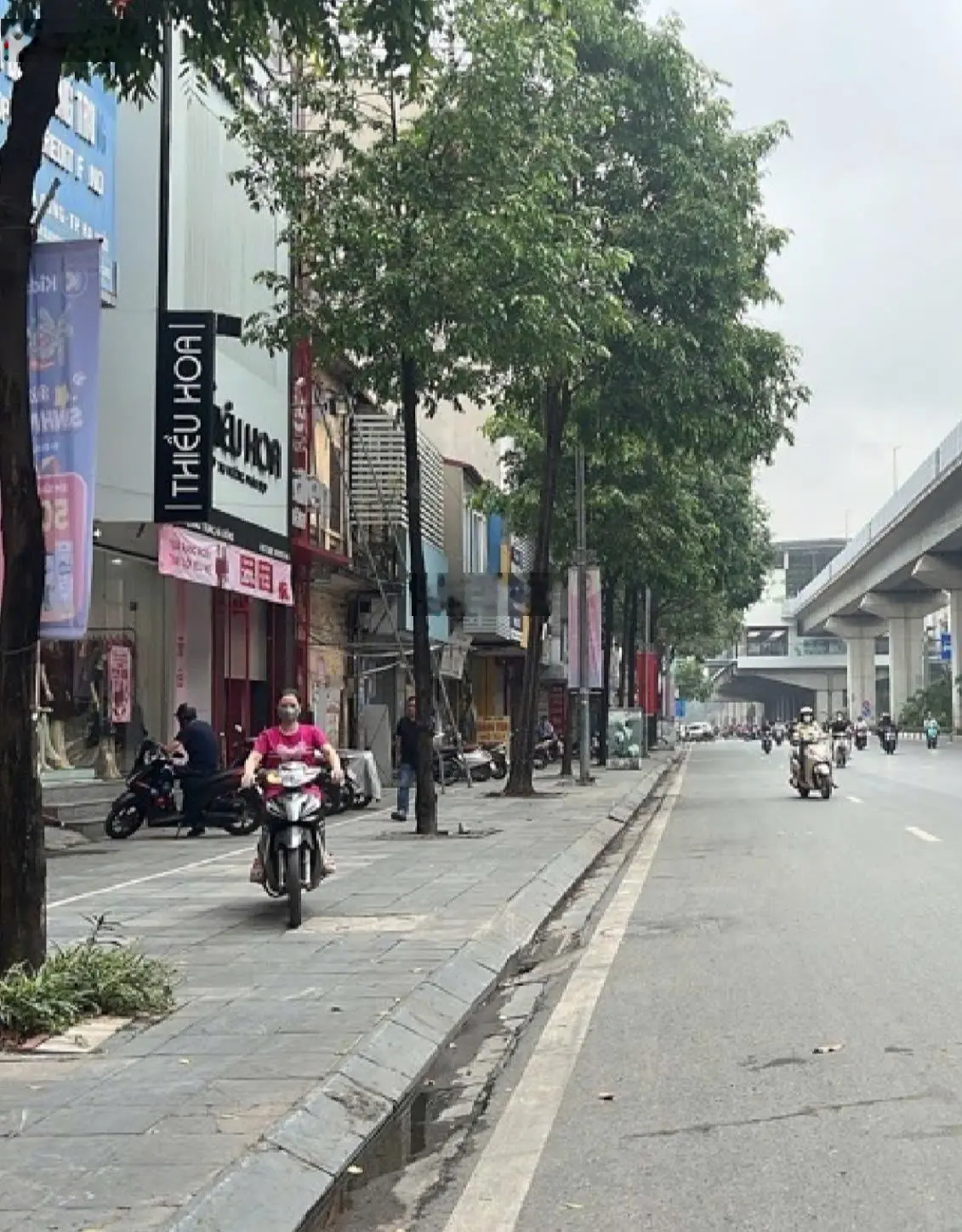 Siêu vip mặt phố Quang Trung - mặt tiền lý tưởng - vỉa hè bóng đá