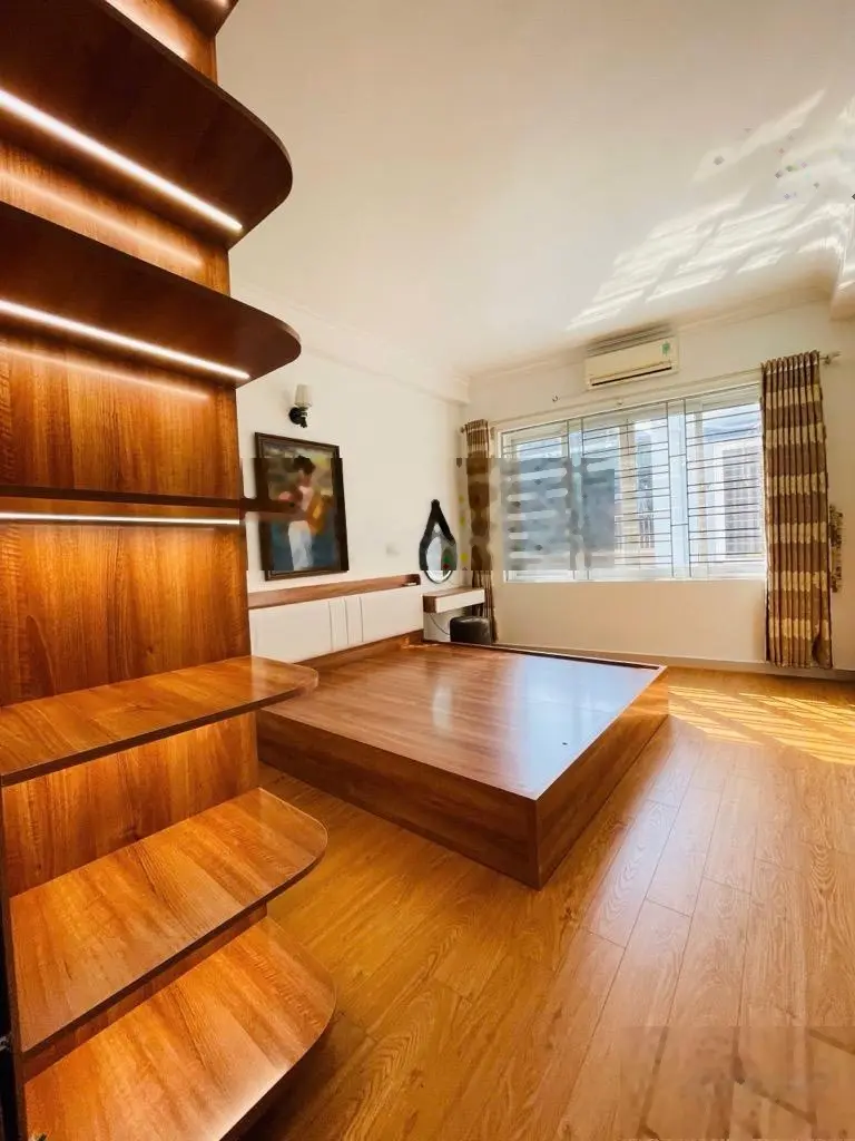 Bán nhà riêng.phố việt hưng.kim quan thượng.ngõ thông - ô tô đỗ cửa -gần vinhome riverside 9.1 tỷ