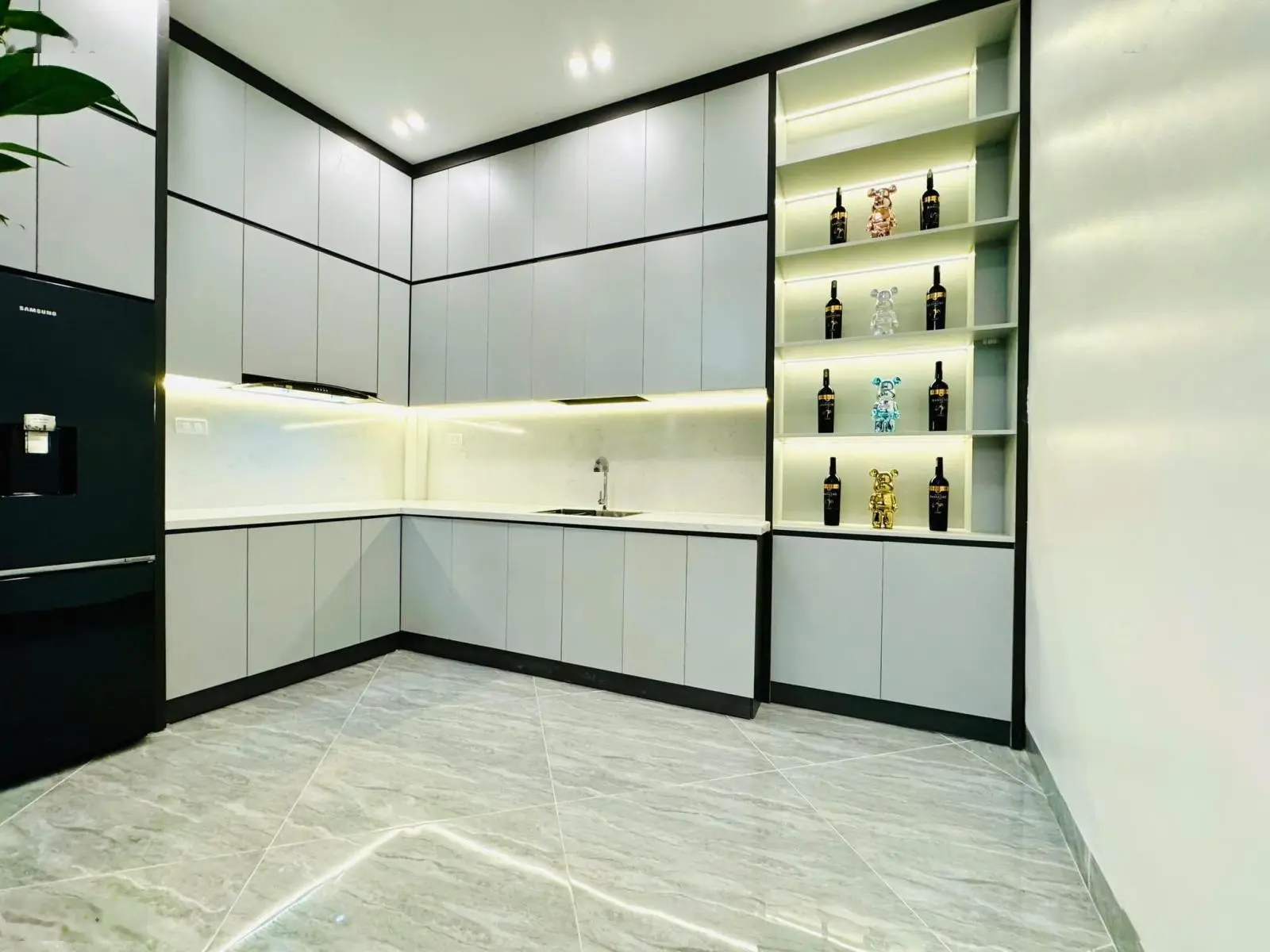Bán nhà riêng tại Nguyễn Chí Thanh, 14,9 tỷ, 50m2, 4PN, 4WC, đầy đủ nội thất