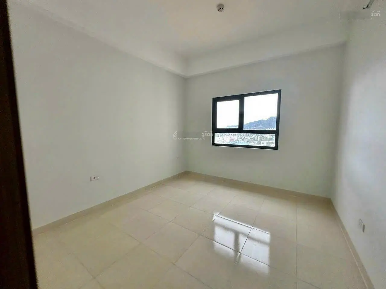 Cần bán căn hộ thương mại SSH08 - Hà Quang 1