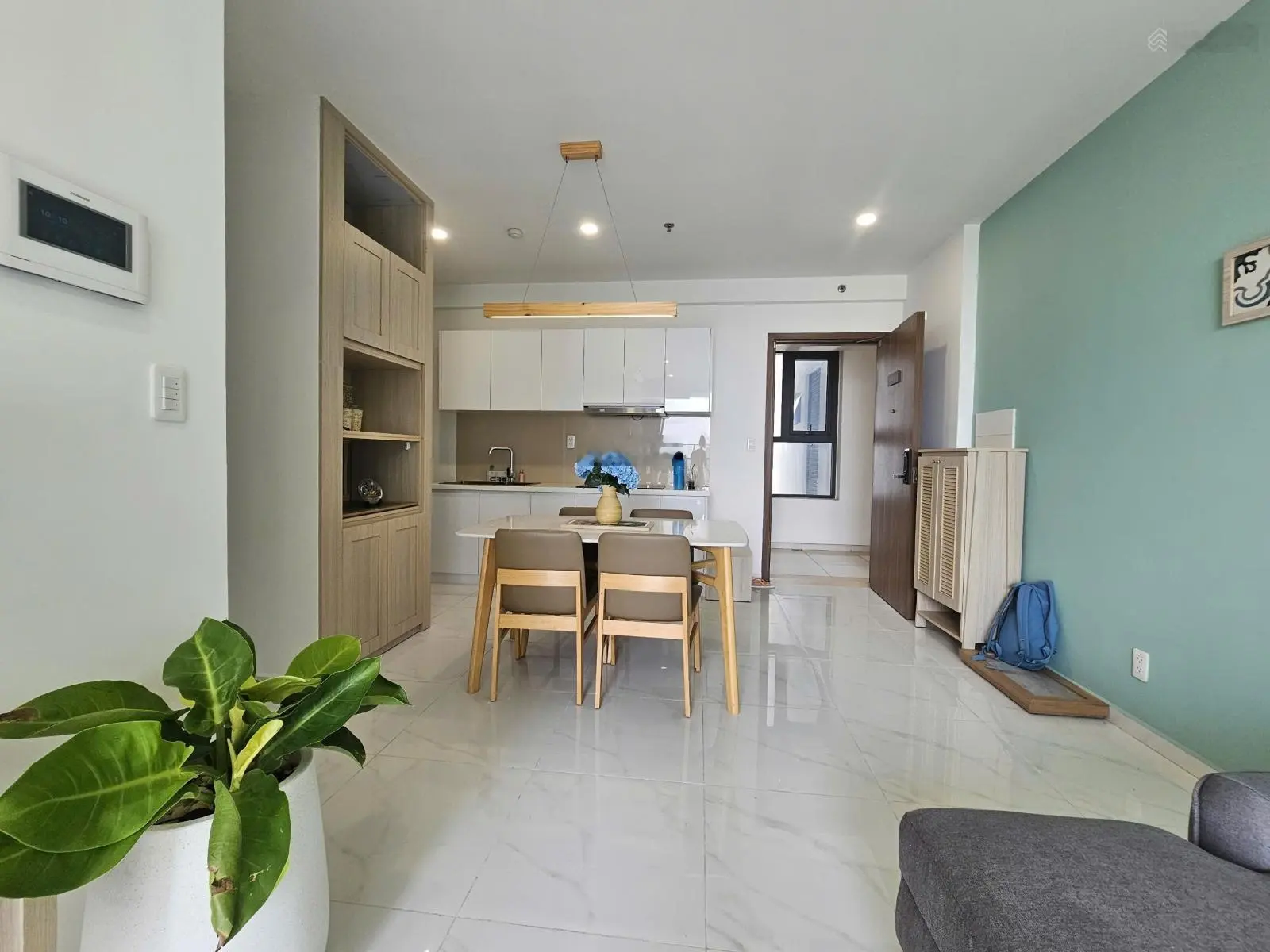 Bán nhanh CH D'Lusso giá 4 tỷ cho 2PN 2WC view đẹp, giá tốt, thiện chí thương lượng. LH: 0947 853 ***