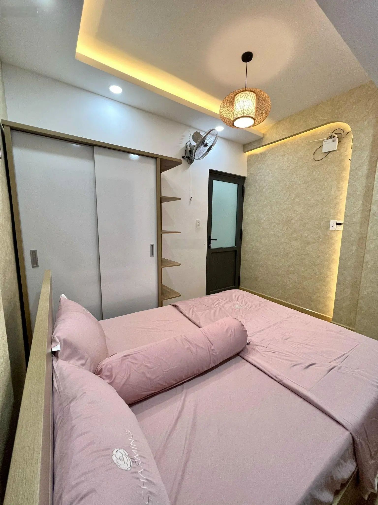 Giá rẻ! Căn nhà mặt tiền kinh doanh khu VIP K300 F12 Tân Bình 4.3mx20m trệt, 3 lầu giá 11.7 tỷ TL