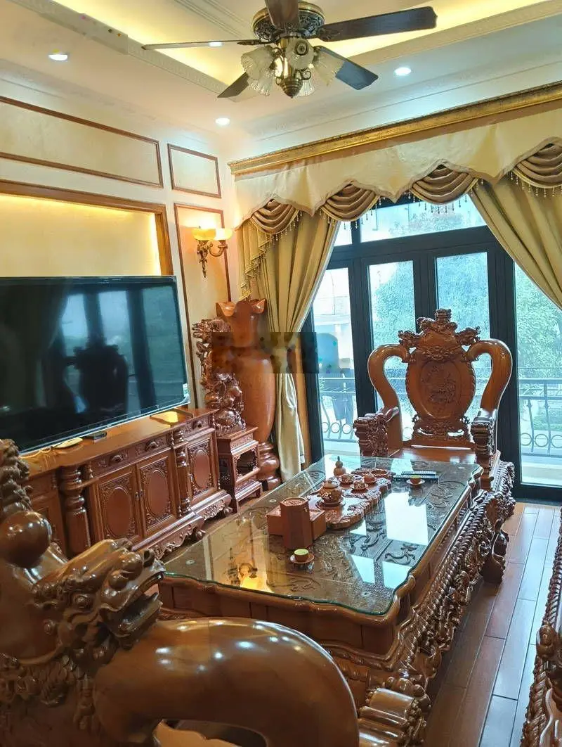 BÁN GẤP NHÀ 5 tầng QUANG TIẾN, DIỆN TÍCH : 50M2 MT 4M ,giá : 11,7 tỷ, tặng full nội thất xịn sò