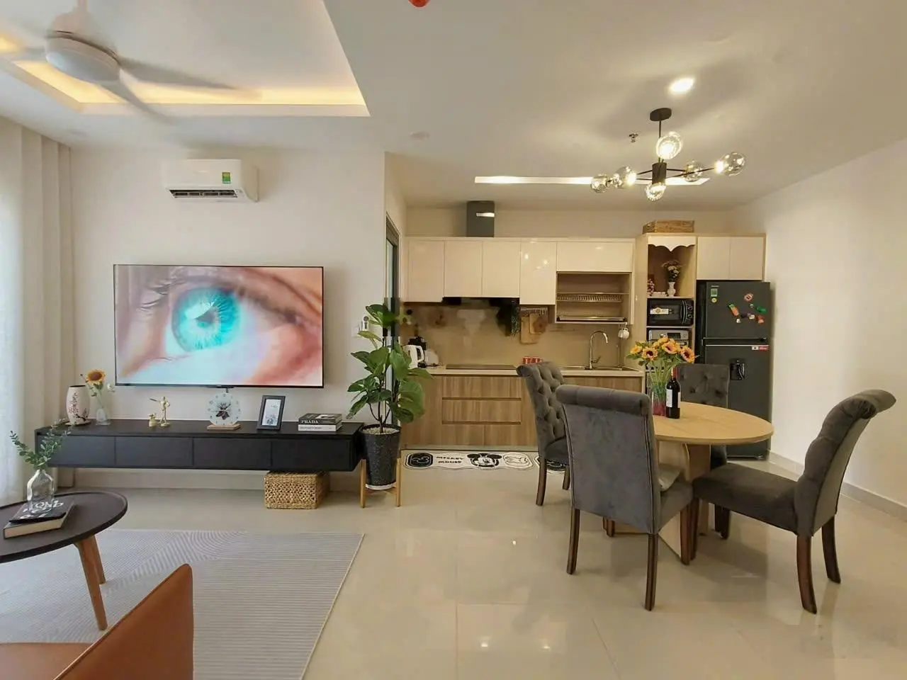 Bán căn hộ view hồ CT9 Vĩnh Điềm Trung DT 75m2 2PN tầng cao, nội thất như hình giá 3.2 tỷ