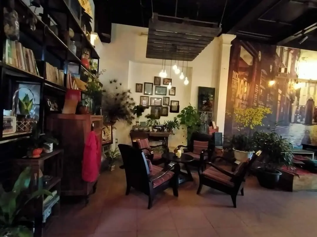 Chính chủ bán nhà mặt phố Bà Triệu Lạng Sơn. Diện tích 226m2, mặt tiền 11m. Giá bán 15 tỷ