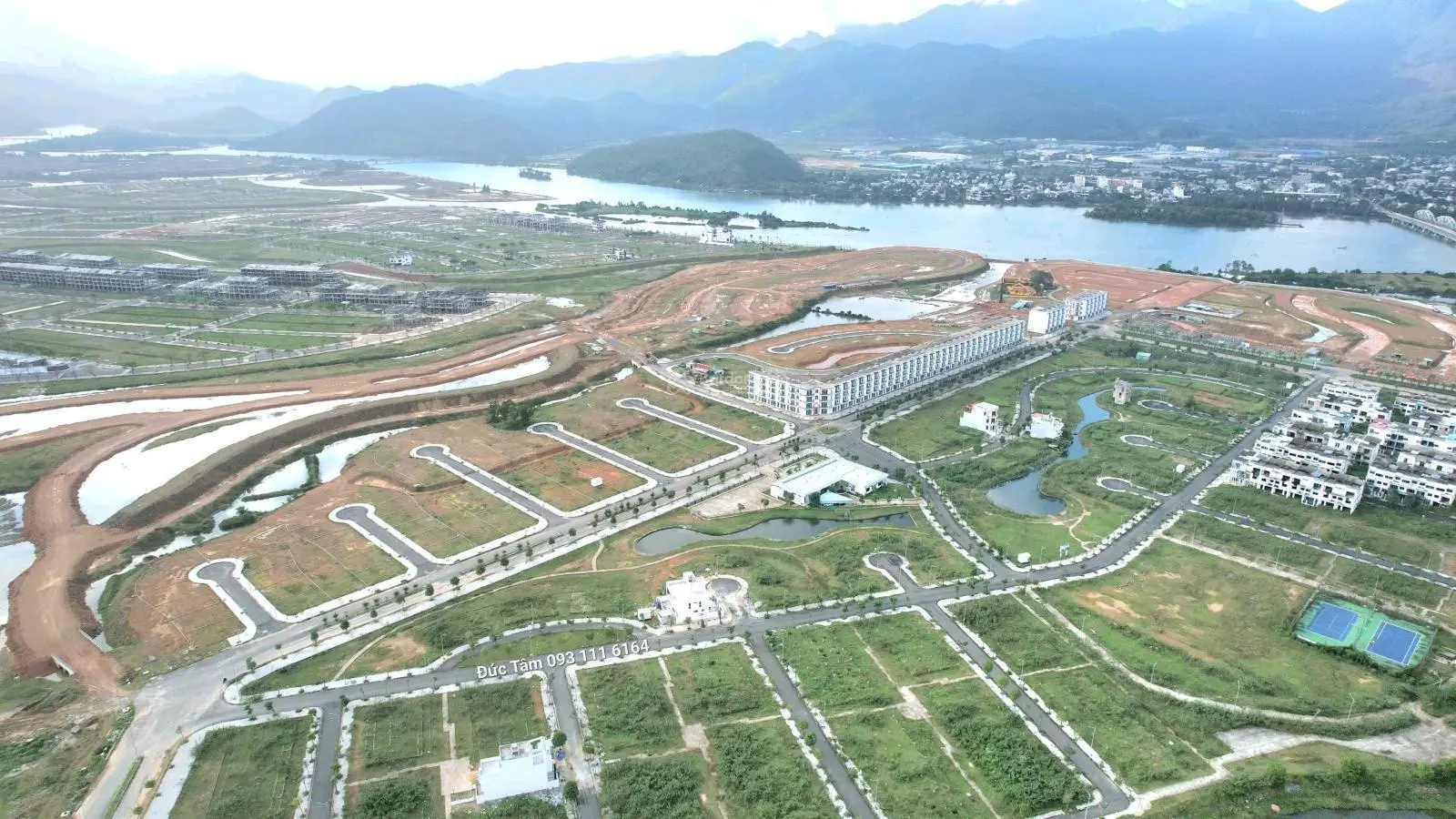 Bán lô 3 mặt tiền - 160m2 - Mặt tiền 8m - Sổ sẵn công chứng ngay