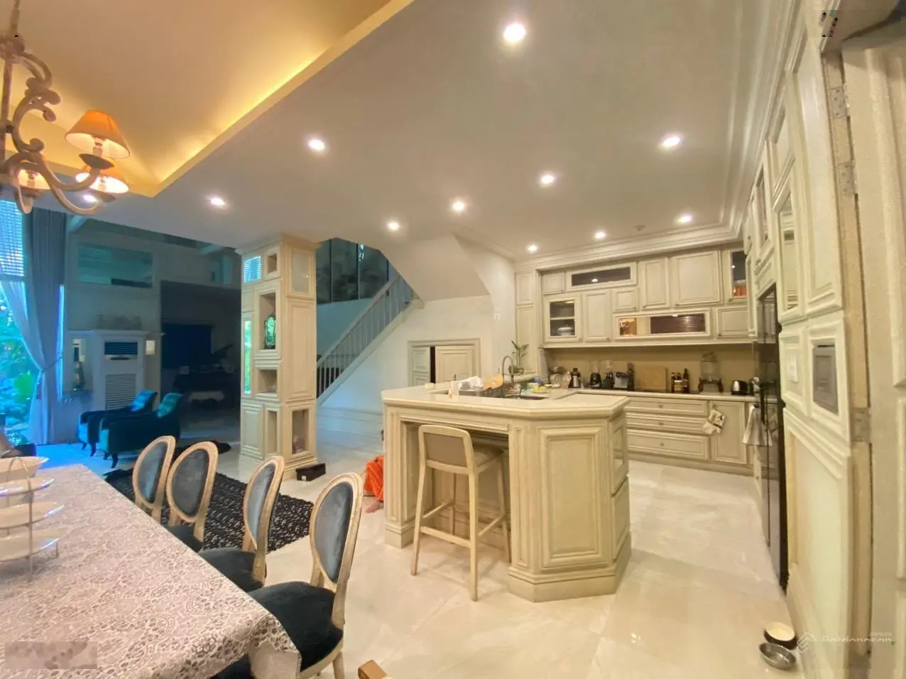 Giá tốt nhất! Bán nhà hẻm 8m Nguyễn Trãi, P. Bến Thành, Q1. DT: 5*19m. Trệt 2 lầu. Giá 25.7 tỷ TL