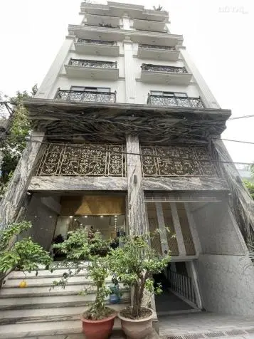 Bán nhà mặt phố Chùa Bộc, quận Đống Đa - 106m2, giá 53 tỷ VNĐ