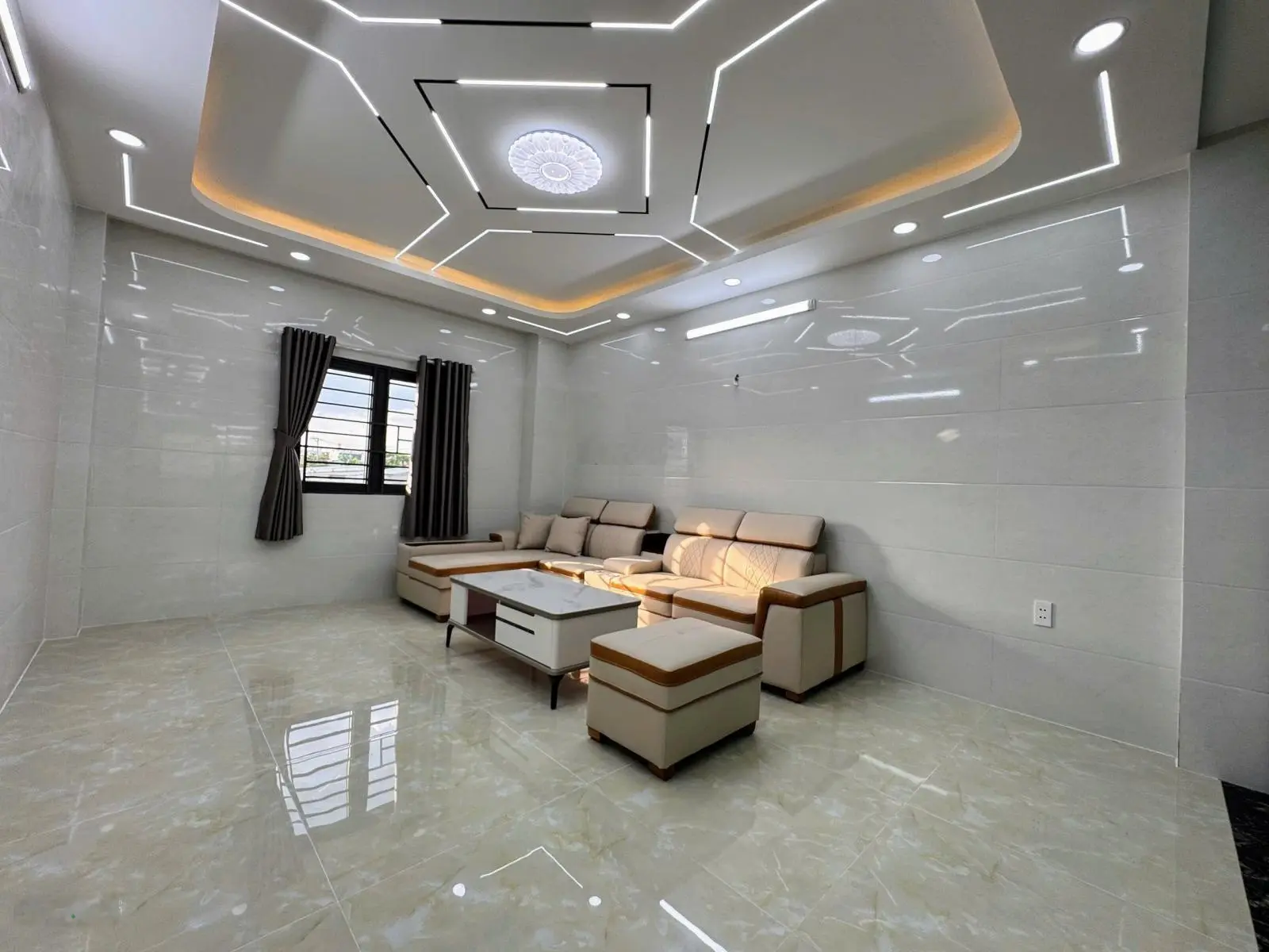 Hương Lộ 2 nhà mới 5 tầng, full nội thất, 65m2, hẻm 7m xe 7 chỗ ngủ trong nhà, sổ mới chỉ hơn 6 tỷ